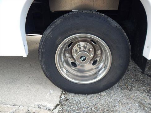 Used 2020 Chevrolet Express 4500 w/ RV Package image 20