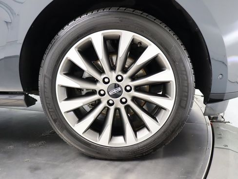 Used 2021 Lincoln Navigator Reserve w/ Luxury Package image 41