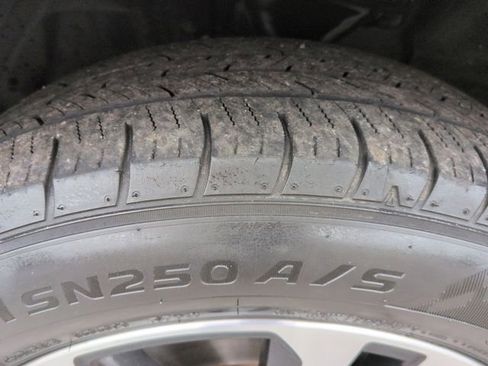 Used 2018 Subaru Outback 2.5i Limited image 11