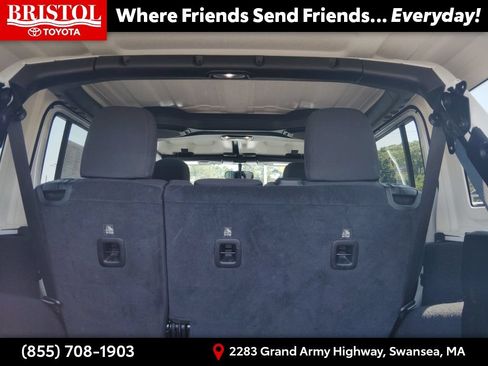 Used 2022 Jeep Wrangler Unlimited Sport AWD/4WD image 31