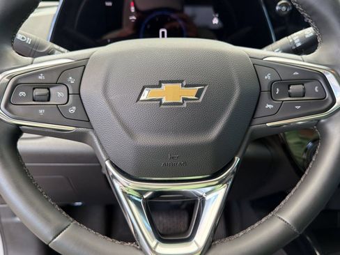 Certified 2025 Chevrolet Trax LT w/ Driver Confidence Package FWD image 17
