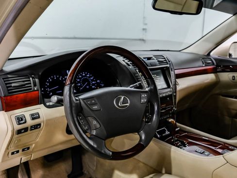 Used 2007 Lexus LS 460 RWD image 24