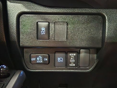 Used 2021 Toyota Tacoma TRD Sport w/ Technology Package image 42