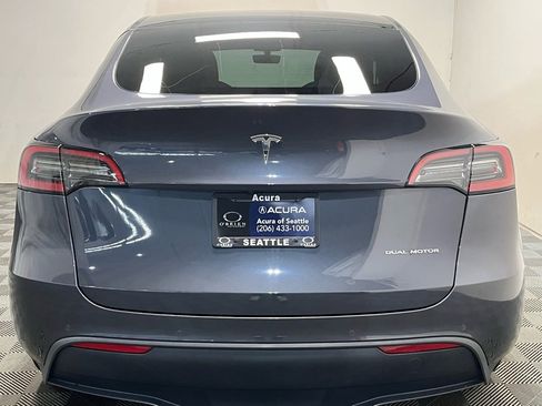 Used 2022 Tesla Model Y Long Range image 20