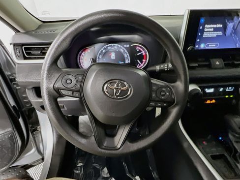 Used 2025 Toyota RAV4 LE FWD image 18