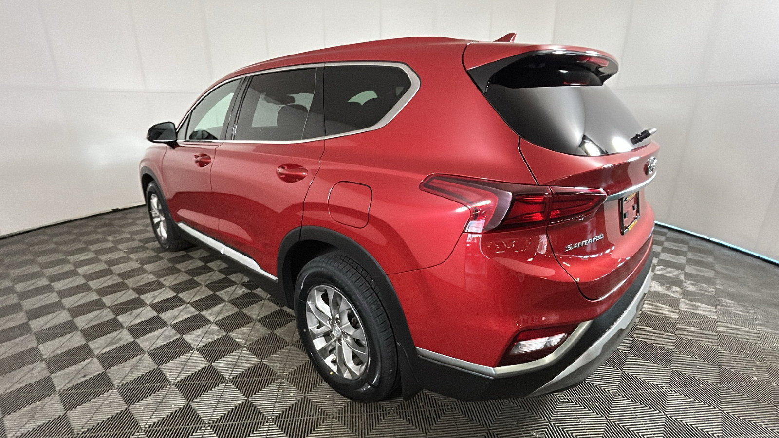 Used 2019 Hyundai Santa Fe SEL FWD image 5