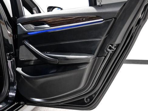 Used 2018 BMW 540i RWD image 59