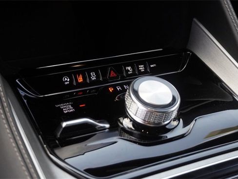 New 2025 Jeep Wagoneer L Series II w/ Premium Group I image 28