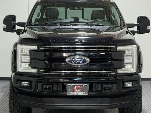 Used 2019 Ford F350 Lariat w/ Lariat Ultimate Package AWD/4WD image 3