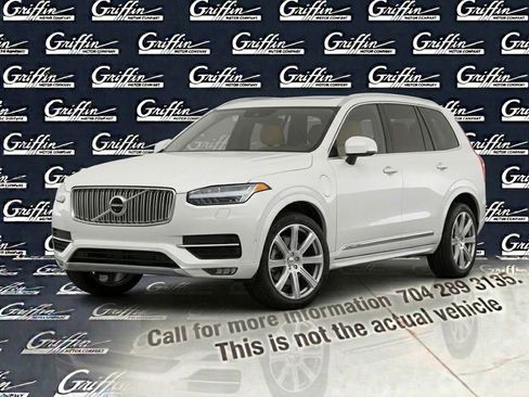 Used 2018 Volvo XC90 T6 Momentum w/ Convenience Package AWD/4WD image 11