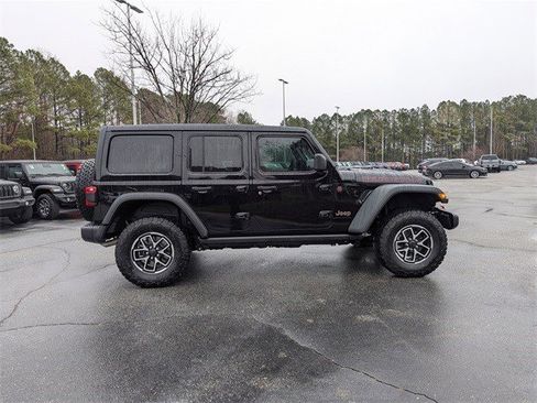 Used 2026 Jeep Wrangler Unlimited Rubicon w/ Technology Group image 4
