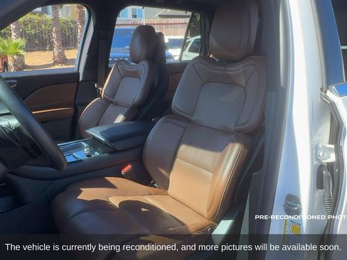 Used 2024 Lincoln Aviator Reserve w/ Equipment Group 201A RWD image 11