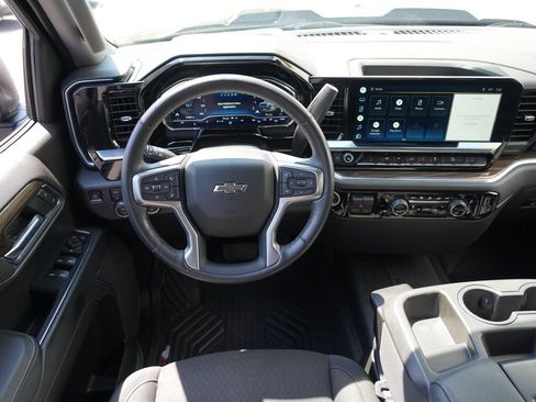 Used 2022 Chevrolet Silverado 1500 LT Trail Boss AWD/4WD image 20