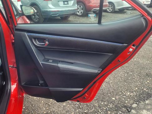 Used 2019 Toyota Corolla XSE image 28