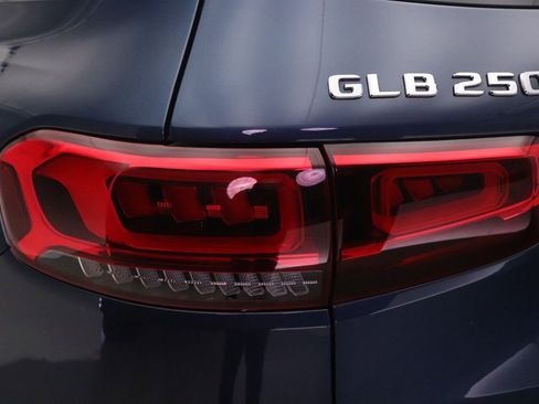 Certified 2023 Mercedes-Benz GLB 250 image 21