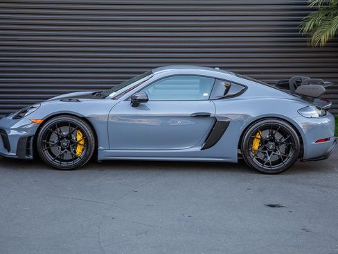 Certified 2025 Porsche 718 Cayman GT4 RS image 2
