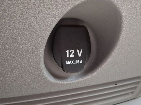 Used 2017 Mercedes-Benz Sprinter 2500 image 22