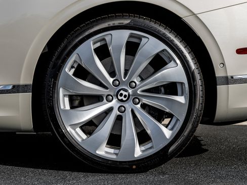 New 2026 Bentley Continental GTC image 15