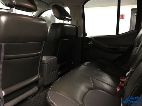 Used 2015 Nissan Xterra PRO-4X w/ Pro-4x Leather Package image 26