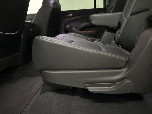 Used 2019 Chevrolet Suburban Premier image 53