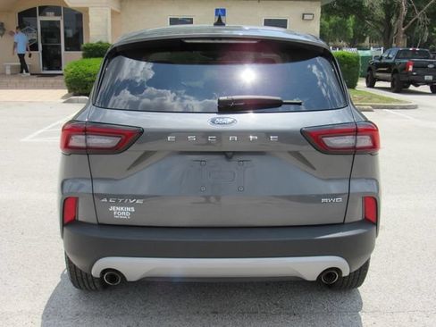 Used 2024 Ford Escape Active AWD/4WD image 5