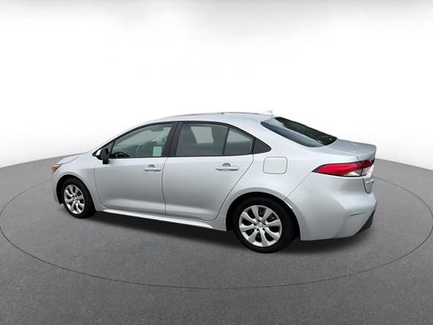 Used 2025 Toyota Corolla LE FWD image 10