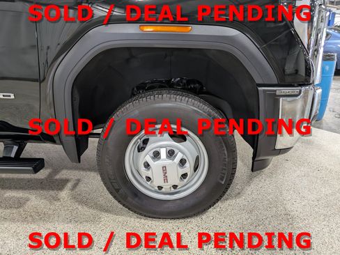 Used 2025 GMC Sierra 3500 Pro AWD/4WD image 15