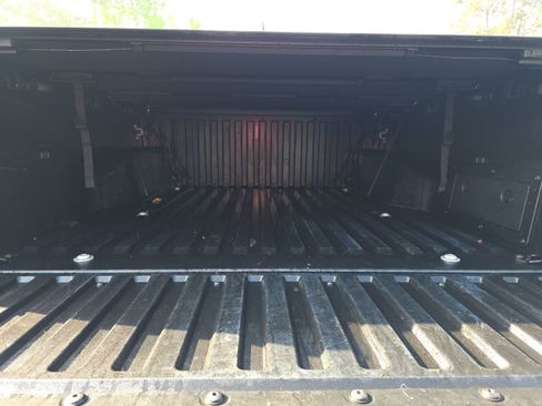 Used 2019 Toyota Tacoma SR5 AWD/4WD image 8