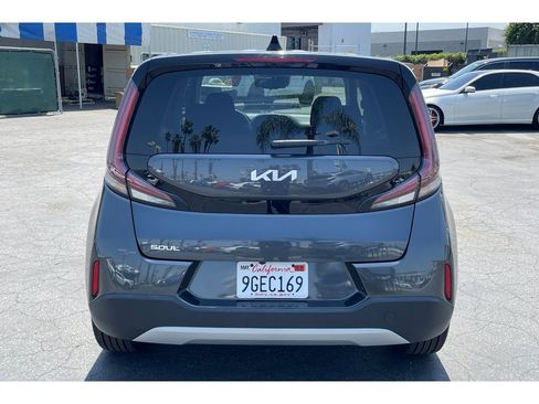 Used 2023 Kia Soul S FWD image 4