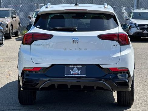 Used 2024 Buick Encore GX Sport Touring image 5