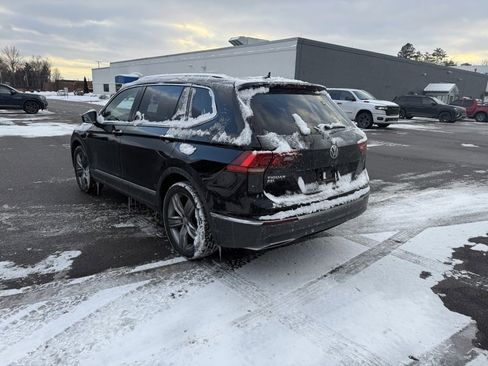 Used 2021 Volkswagen Tiguan SEL image 8