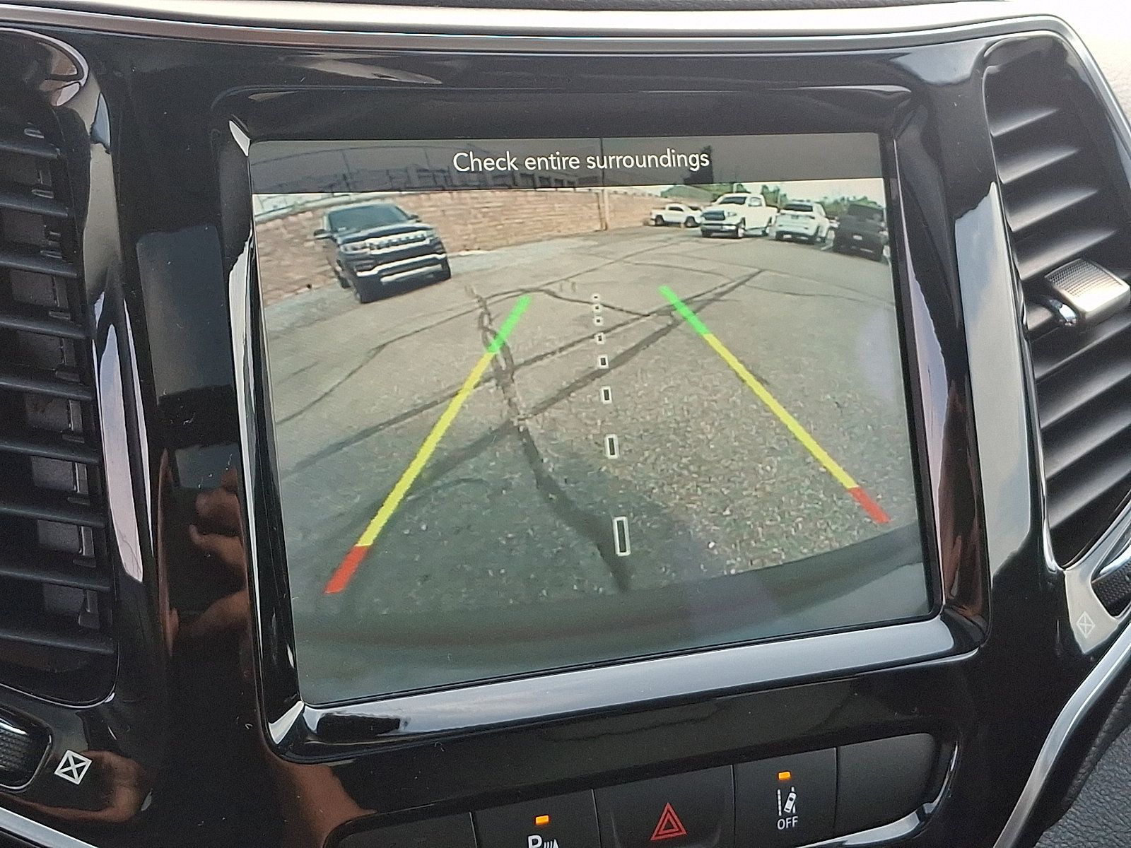 Used 2021 Jeep Cherokee Limited AWD/4WD image 18