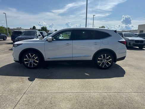 Used 2024 Acura MDX w/ Technology Package FWD image 2