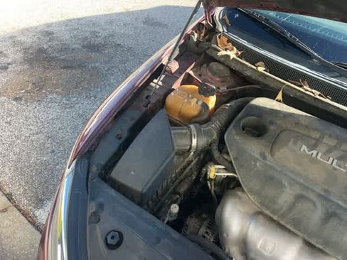 Used 2015 Chrysler 200 Limited image 6