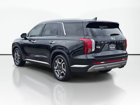 Used 2024 Hyundai Palisade Limited FWD image 12