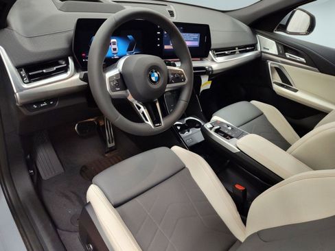 Used 2025 BMW X2 xDrive28i w/ Premium Package image 4