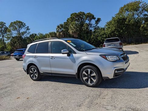Used 2018 Subaru Forester 2.5i Premium w/ All-Weather Package image 3