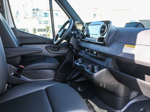 New 2025 Mercedes-Benz Sprinter 2500 image 14