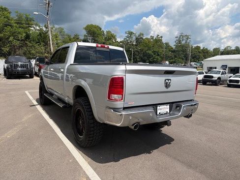 Used 2015 RAM 1500 Laramie AWD/4WD image 3