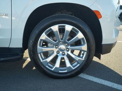 Used 2021 Chevrolet Tahoe Premier w/ Premium Package image 47