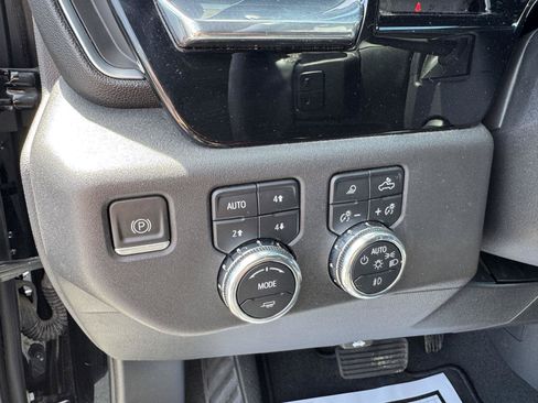 Used 2023 GMC Sierra 1500 SLT w/ SLT Premium Plus Package AWD/4WD image 17