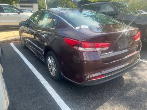 Used 2018 Kia Optima LX FWD image 4