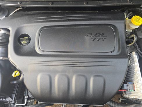 Used 2016 Dodge Dart SXT FWD image 29