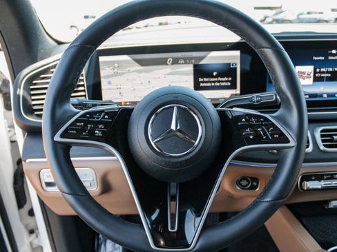 Used 2024 Mercedes-Benz GLE 350 4MATIC image 13