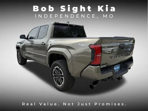 Used 2025 Toyota Tacoma TRD Sport w/ TRD Sport Premium Package image 12