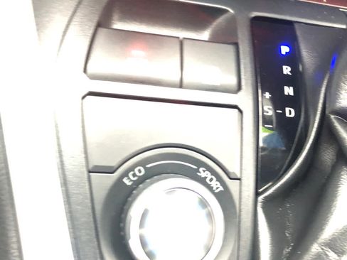 Certified 2020 Toyota RAV4 Limited image 18