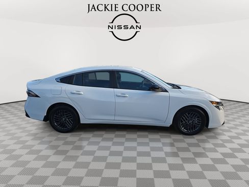 New 2026 Nissan Sentra SV w/ SV Convenience Package FWD image 4