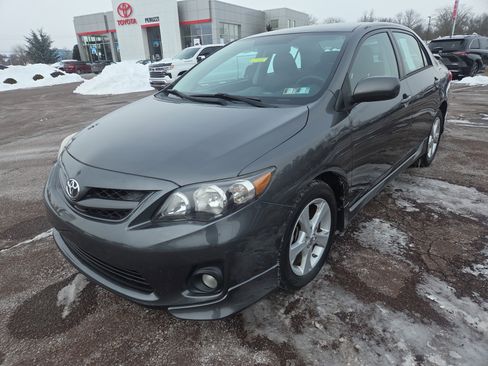 Used 2013 Toyota Corolla S image 6