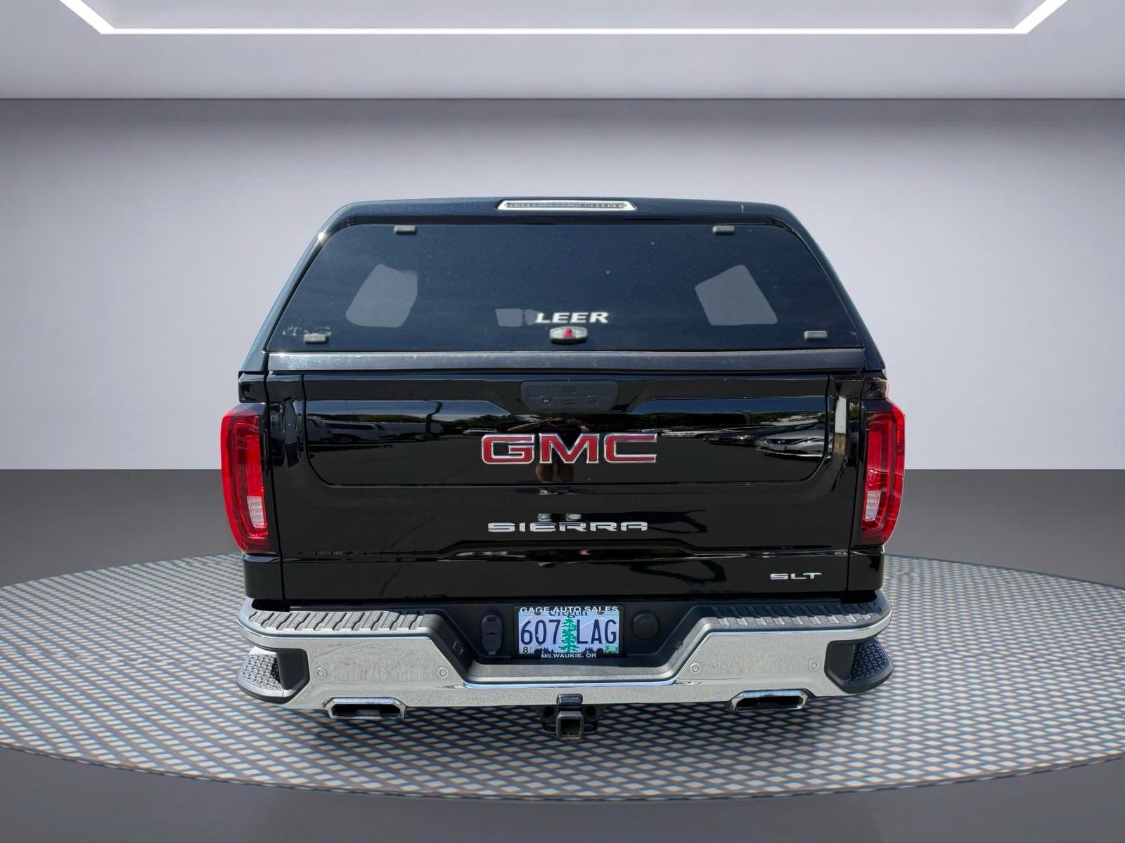 Used 2021 GMC Sierra 1500 SLT w/ SLT Premium Plus Package AWD/4WD image 5