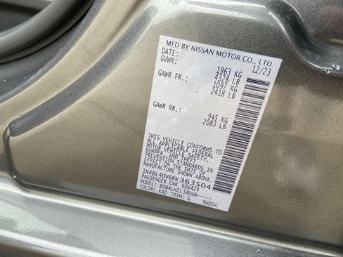 Used 2024 Nissan Altima 2.5 SV image 32